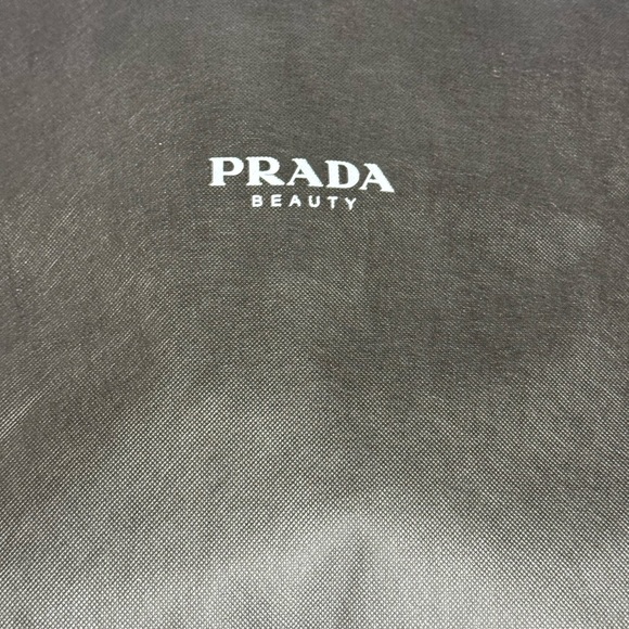 NWOT Prada Beauty Luna Rossa Sailing Bag – Sleek & Functional! ⛵🖤 - Picture 6 of 6